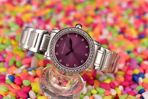 ブルガリ時計正面デザイン